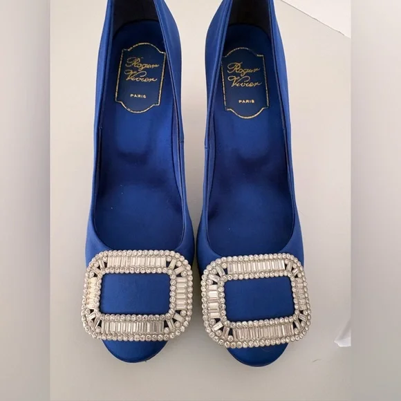 Roger Vivier High Heeled Blue Satin Pumps with Crystal Buckle Size 38 (7.5) - Picture 8 of 12